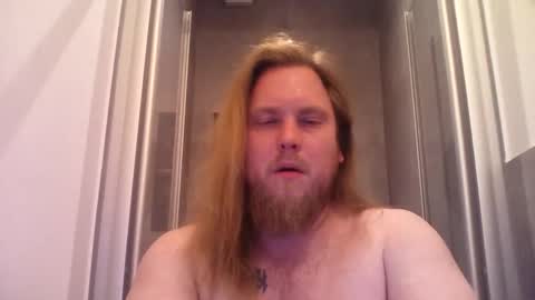 Snapshot of thenewdude1992 chatting on November 2025 08:07:01 PM thenewdude1992 online show from November 2025 08:07:01 PM