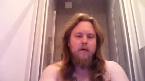 Snapshot of thenewdude1992 chatting on February 2026 01:41:02 PM thenewdude1992 online show from February 2026 01:41:02 PM