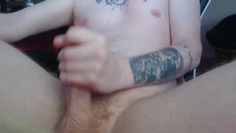 Snapshot of thenewguyatwork chatting on October 2025 08:16:02 PM thenewguyatwork online show from October 2025 08:16:02 PM