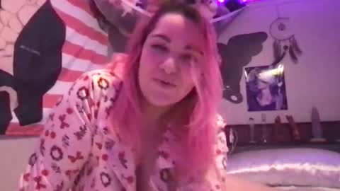 Snapshot of thenightcomes chatting on April 2026 01:11:01 AM aviva online show from April 2026 01:11:01 AM