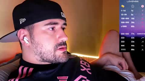 Snapshot of theoravi chatting on November 2025 03:09:01 AM Theo Ravi online show from November 2025 03:09:01 AM