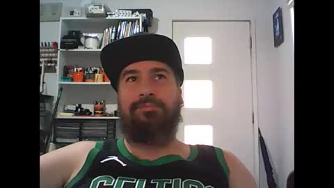 Snapshot of theozbeardguy chatting on January 2025 02:15:01 AM aussiebeard online show from January 2025 02:15:01 AM