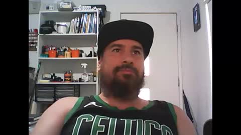 Snapshot of theozbeardguy chatting on January 2025 05:15:02 AM aussiebeard online show from January 2025 05:15:02 AM