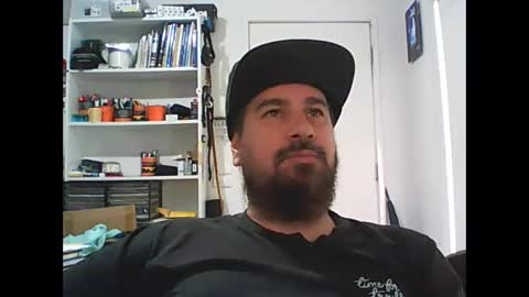 Snapshot of theozbeardguy chatting on February 2025 01:26:02 AM aussiebeard online show from February 2025 01:26:02 AM