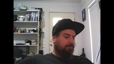 Snapshot of theozbeardguy chatting on February 2025 02:34:01 AM aussiebeard online show from February 2025 02:34:01 AM