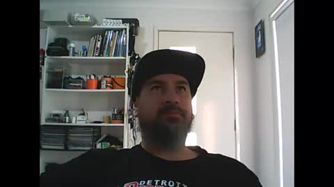 Snapshot of theozbeardguy chatting on May 2026 12:05:01 AM aussiebeard online show from May 2026 12:05:01 AM