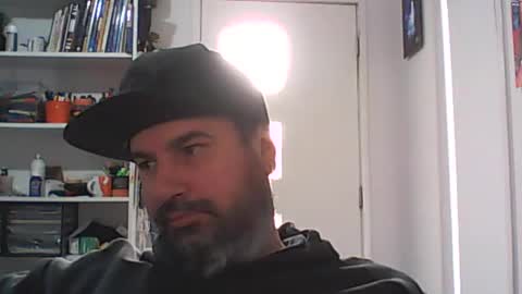 Snapshot of theozbeardguy chatting on June 2026 01:08:02 AM aussiebeard online show from June 2026 01:08:02 AM