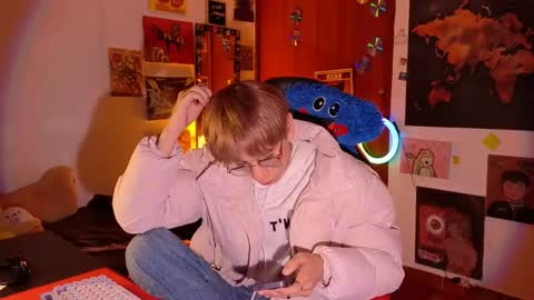 Matt independent model  online show from April 2026 08:47:01 PM