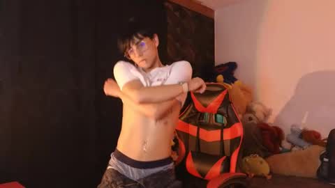 Snapshot of theprince_red chatting on May 2026 09:34:02 PM Matt independent model online show from May 2026 09:34:02 PM