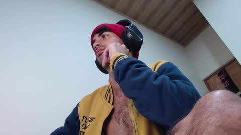 Snapshot of therazhanen chatting on March 2026 06:30:01 AM Santiago Enrique online show from March 2026 06:30:01 AM