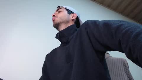 Snapshot of therazhanen chatting on March 2026 05:04:02 AM Santiago Enrique online show from March 2026 05:04:02 AM