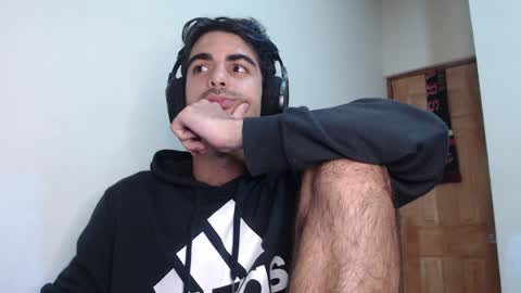 Snapshot of therazhanen chatting on April 2026 06:30:01 AM Santiago Enrique online show from April 2026 06:30:01 AM