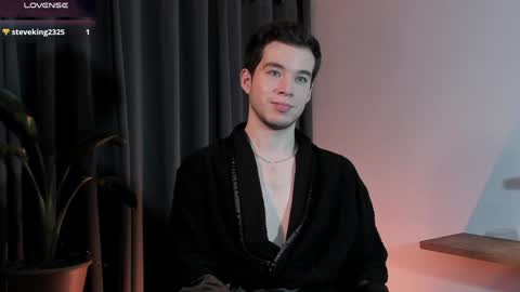 Snapshot of therealmartincox chatting on December 2024 01:42:01 AM 4th online show from December 2024 01:42:01 AM