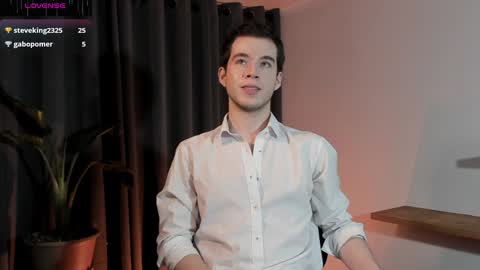 Snapshot of therealmartincox chatting on December 2024 12:30:01 AM 4th online show from December 2024 12:30:01 AM