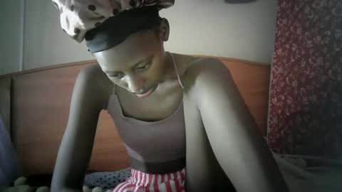 Snapshot of therry_heart chatting on April 2026 05:08:01 AM hearty online show from April 2026 05:08:01 AM