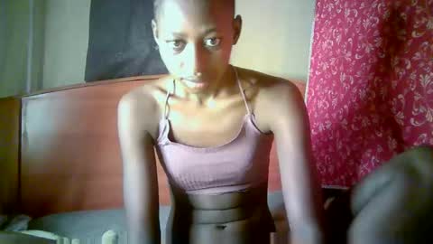 Snapshot of therry_heart chatting on April 2026 03:17:01 AM hearty online show from April 2026 03:17:01 AM