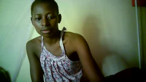Snapshot of therry_heart chatting on April 2026 05:32:02 AM hearty online show from April 2026 05:32:02 AM