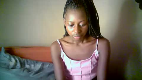 Snapshot of therry_heart chatting on May 2026 03:33:01 AM hearty online show from May 2026 03:33:01 AM