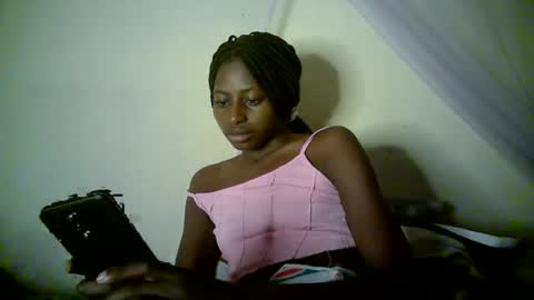 Snapshot of therry_heart chatting on May 2026 04:01:01 PM hearty online show from May 2026 04:01:01 PM