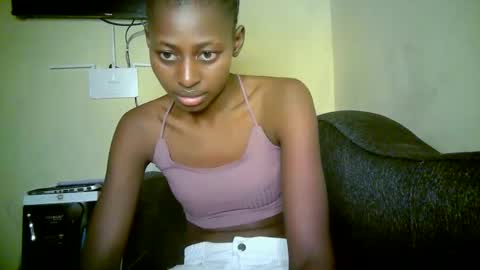 Snapshot of therry_heart chatting on May 2026 04:12:01 PM hearty online show from May 2026 04:12:01 PM