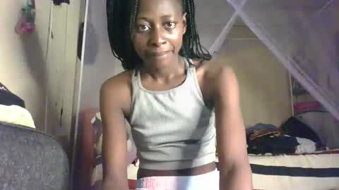 Snapshot of therry_heart chatting on May 2026 05:58:02 AM hearty online show from May 2026 05:58:02 AM