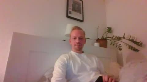 Snapshot of theseanxxxxx chatting on October 2025 05:46:01 PM Chloe online show from October 2025 05:46:01 PM