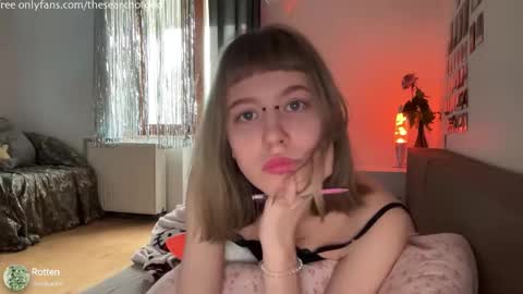 Snapshot of thesearchofgod chatting on November 2025 08:25:02 AM LISA online show from November 2025 08:25:02 AM