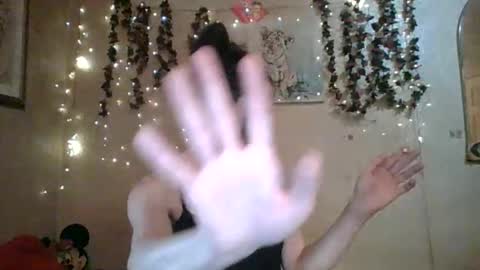 sillymillie0 online show from June 2026 10:46:02 PM