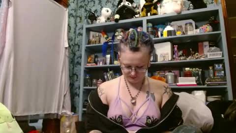 Siren of the Fae online show from December 2025 03:35:01 AM