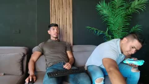 thestraightroom online show from April 2026 07:39:02 PM