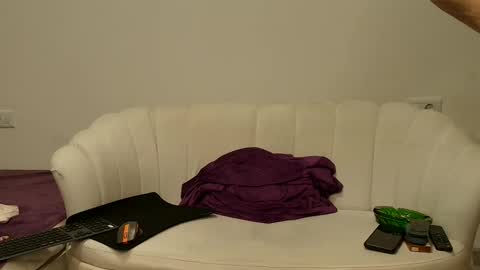 Snapshot of thetop200 chatting on March 2026 06:47:01 PM TheTop online show from March 2026 06:47:01 PM