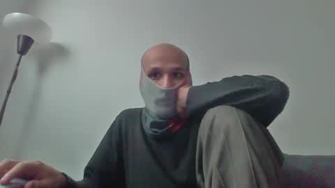 Snapshot of thetubedscarfguy chatting on February 2025 04:45:02 PM Scarf guy online show from February 2025 04:45:02 PM
