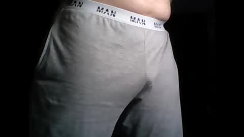 Snapshot of theukhusband chatting on January 2026 12:31:01 PM theukhusband online show from January 2026 12:31:01 PM