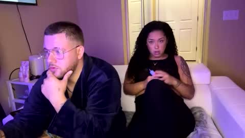 Snapshot of theviberoom chatting on September 2025 08:40:01 AM The Vibe Room online show from September 2025 08:40:01 AM