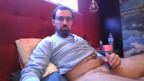 Snapshot of theviper1990 chatting on December 2025 03:12:01 AM Carlos1990 online show from December 2025 03:12:01 AM