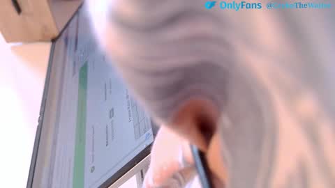 The Waiter online show from December 2025 08:34:01 AM