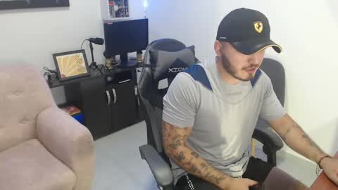 thiago_420 online show from May 2026 11:23:01 PM