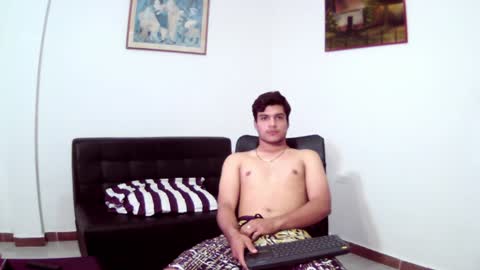 Snapshot of thiago__diaz chatting on January 2025 02:15:01 PM Thiago Diaz online show from January 2025 02:15:01 PM