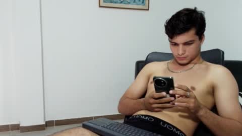 Snapshot of thiago__diaz chatting on February 2025 03:05:01 PM Thiago Diaz online show from February 2025 03:05:01 PM