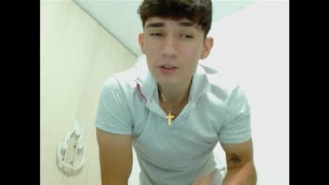 thiago_deseo69 online show from September 2025 09:29:02 PM
