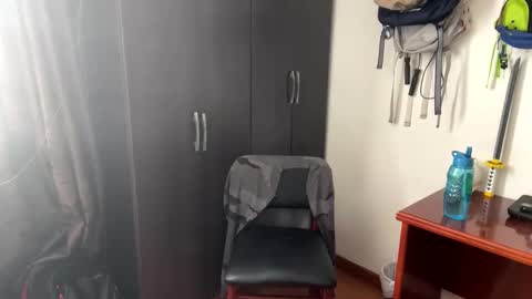 thiago_happy online show from May 2026 06:05:01 PM