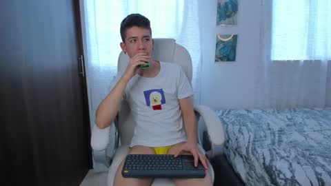 Manuel online show from September 2025 10:14:01 PM