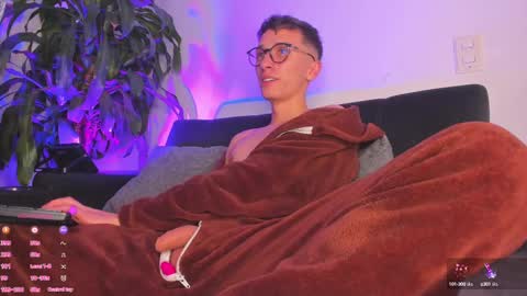 SanThiago online show from February 2025 01:13:02 AM