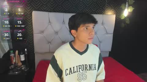 Snapshot of thiago_kozak chatting on November 2025 02:00:01 AM thiago online show from November 2025 02:00:01 AM