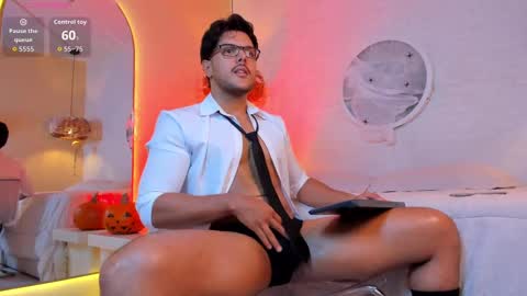 Thiago online show from October 2025 08:26:02 AM