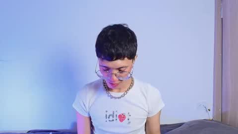 thiago_n_sam online show from September 2025 11:43:01 PM