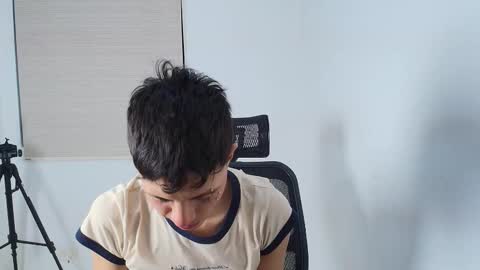 thiago_n_sam online show from October 2025 07:05:02 AM