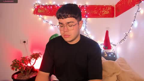 Snapshot of thiago_occonor chatting on December 2025 04:42:02 AM thiago_occonor online show from December 2025 04:42:02 AM