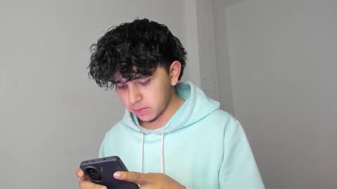 Snapshot of thiago_wc chatting on November 2025 06:32:01 PM Thiago online show from November 2025 06:32:01 PM