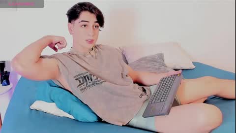 Thiago Winteer online show from May 2026 02:30:01 AM